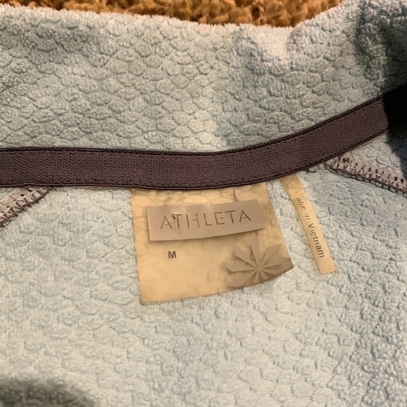 Lightweight jacket - Picture 3 of 11